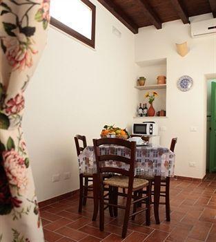 La Paranza Residence - Case Vacanze Trapani Esterno foto